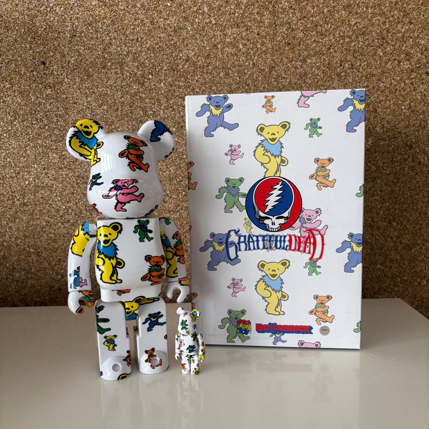 Bearbrick Grateful Dead Dancing Bear 400% & 100%