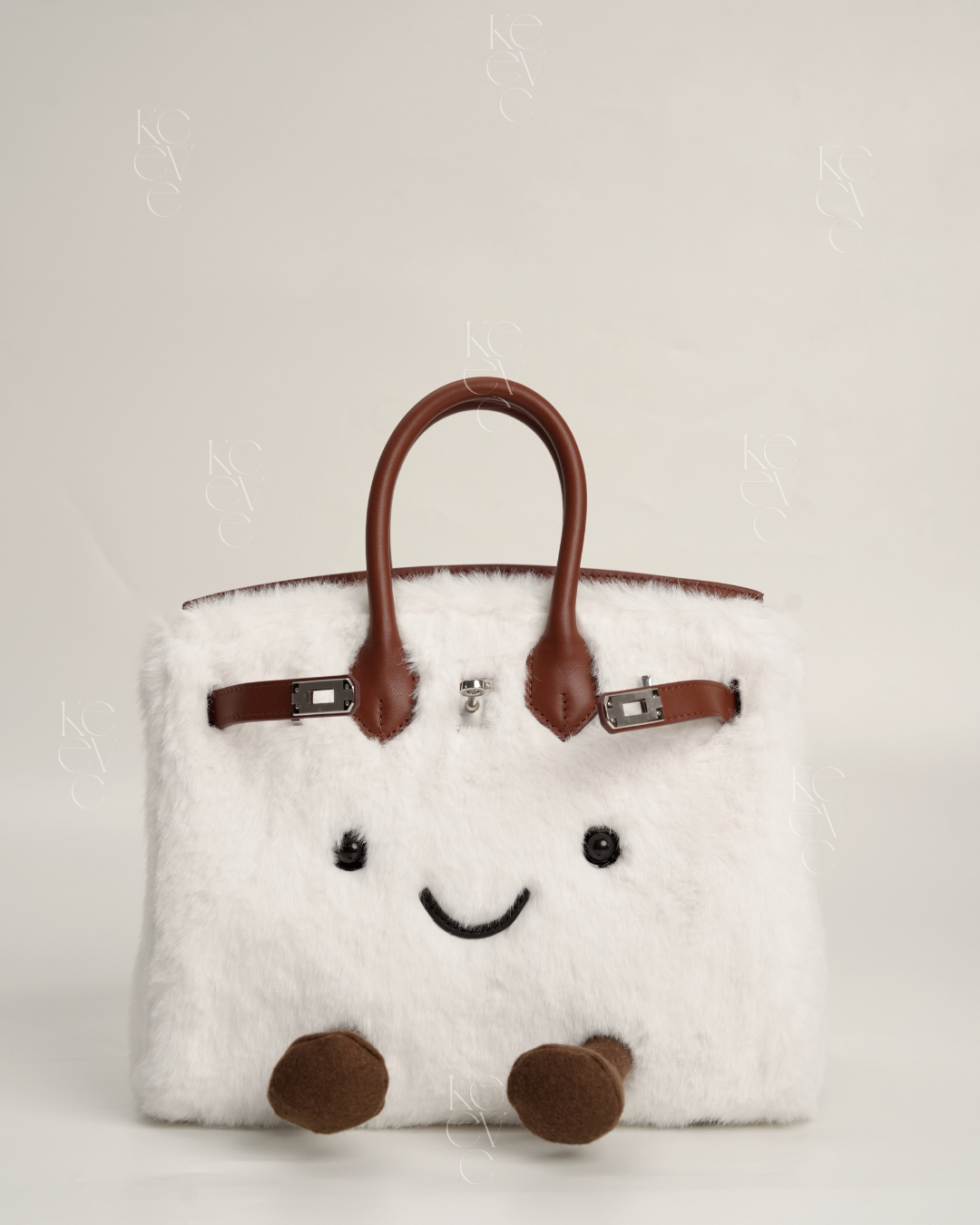 Medium Plush Tote in Whipped Cream | Limitée Collection