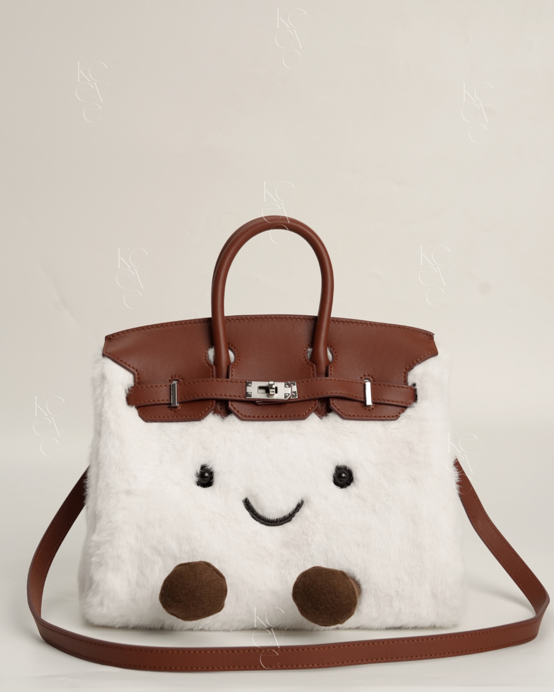 Medium Plush Tote in Whipped Cream | Limitée Collection